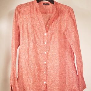 Women. Button down. Blouse. Long sleeve. Size S.